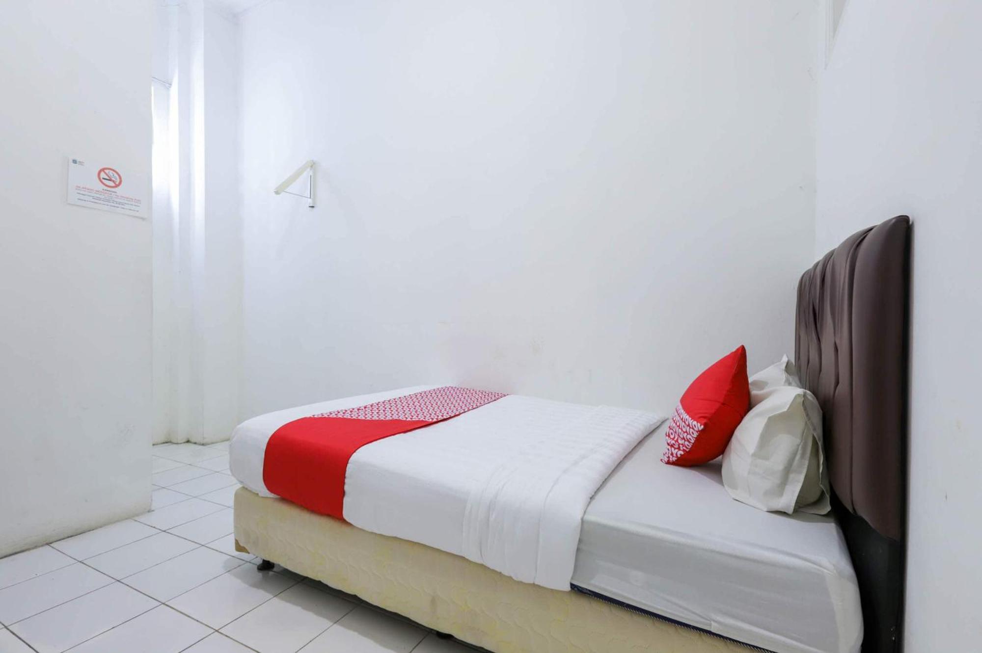 Oyo 1111 Pasar Baru Inn جاكرتا المظهر الخارجي الصورة